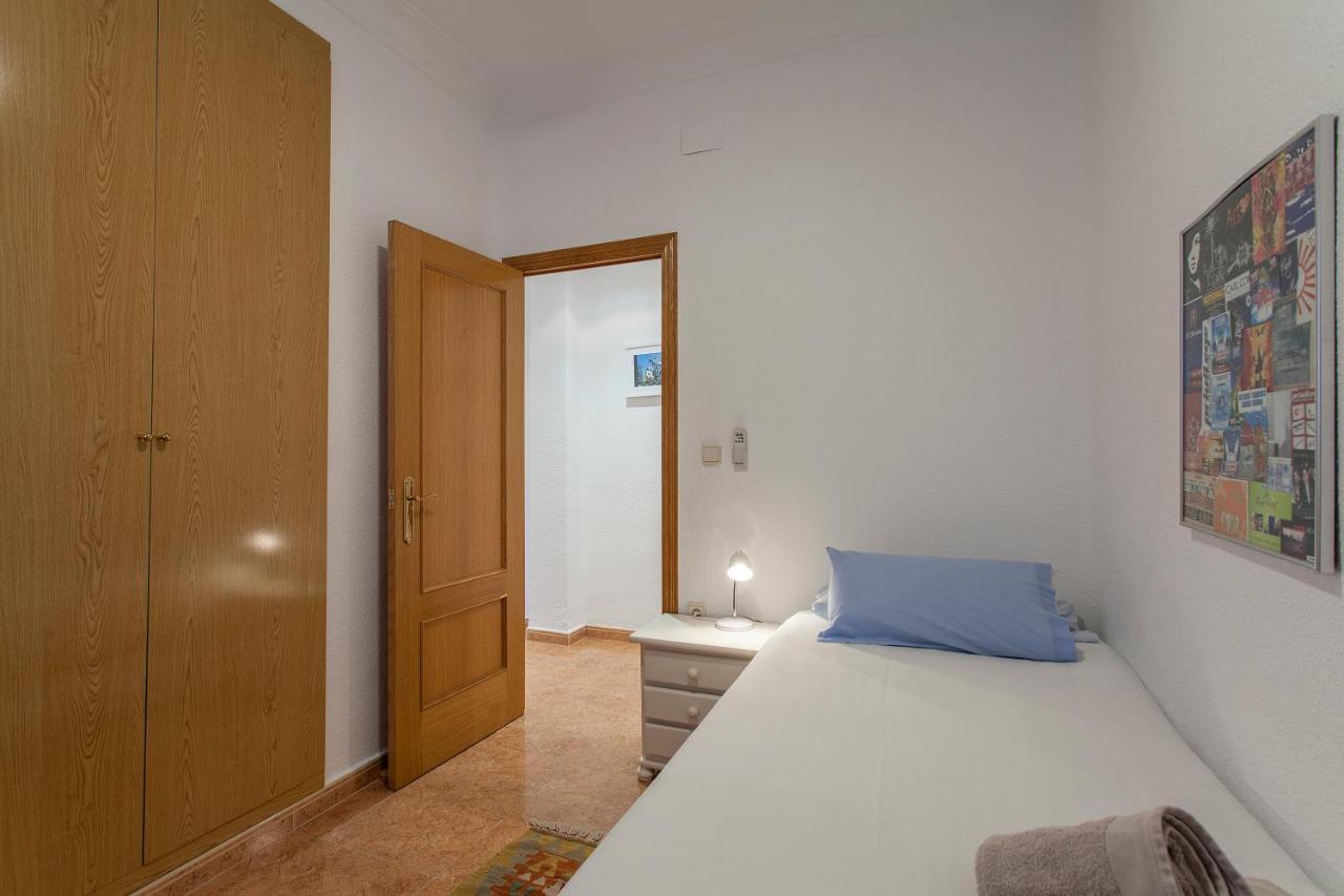 Apartment Near The Marina, Valencia Exterior photo